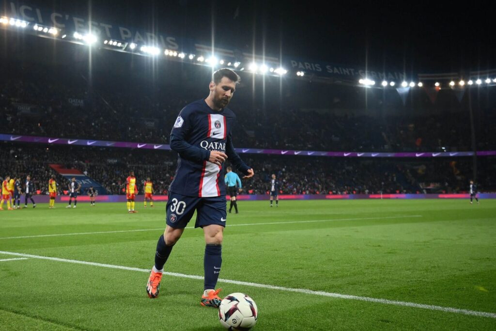 PSG’s Midfield Evolution: The Role of Playmakers and Box-to-Box Players This Season